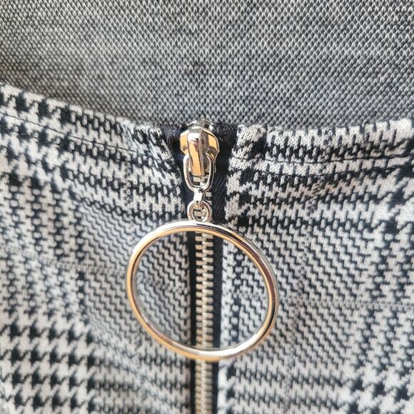 Popular Basics Gray Plaid Bodycon Short-Sleeve Dress M Gingham-Inspired School - Picture 4 of 8